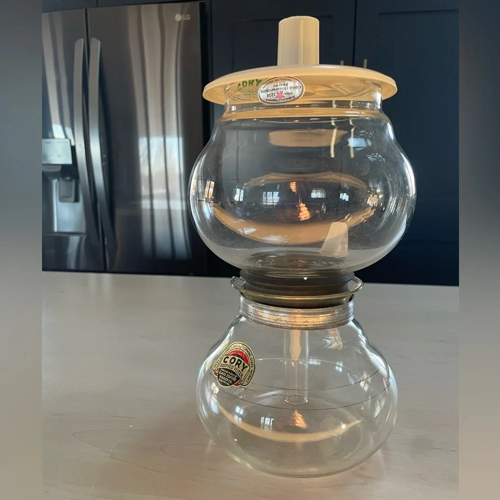 Vintage Cory Percolator coffee pot - Picture 2 of 2